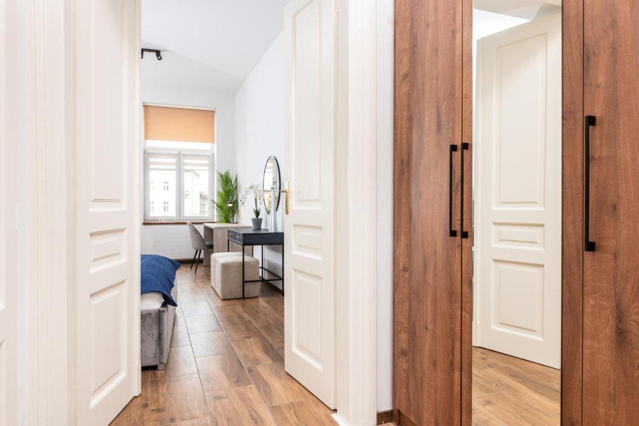 Premium Splendid Old Town Suites - By Upstairs Kraków Exteriör bild
